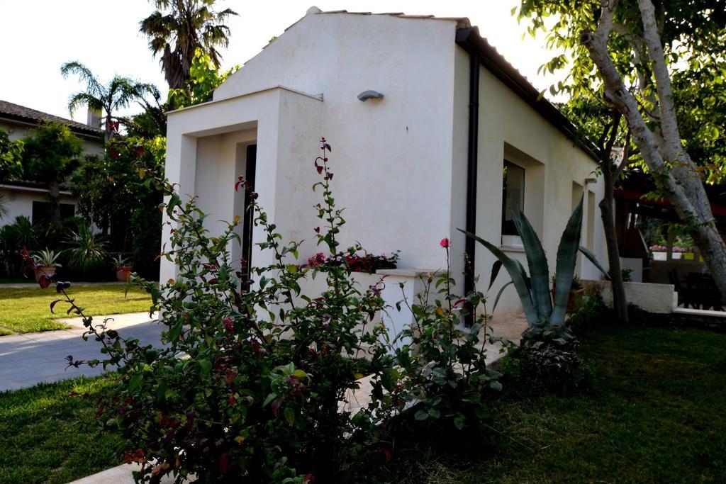 Casa Degli Avi Don Neli, Immersa Nella Natura Модіка Номер фото