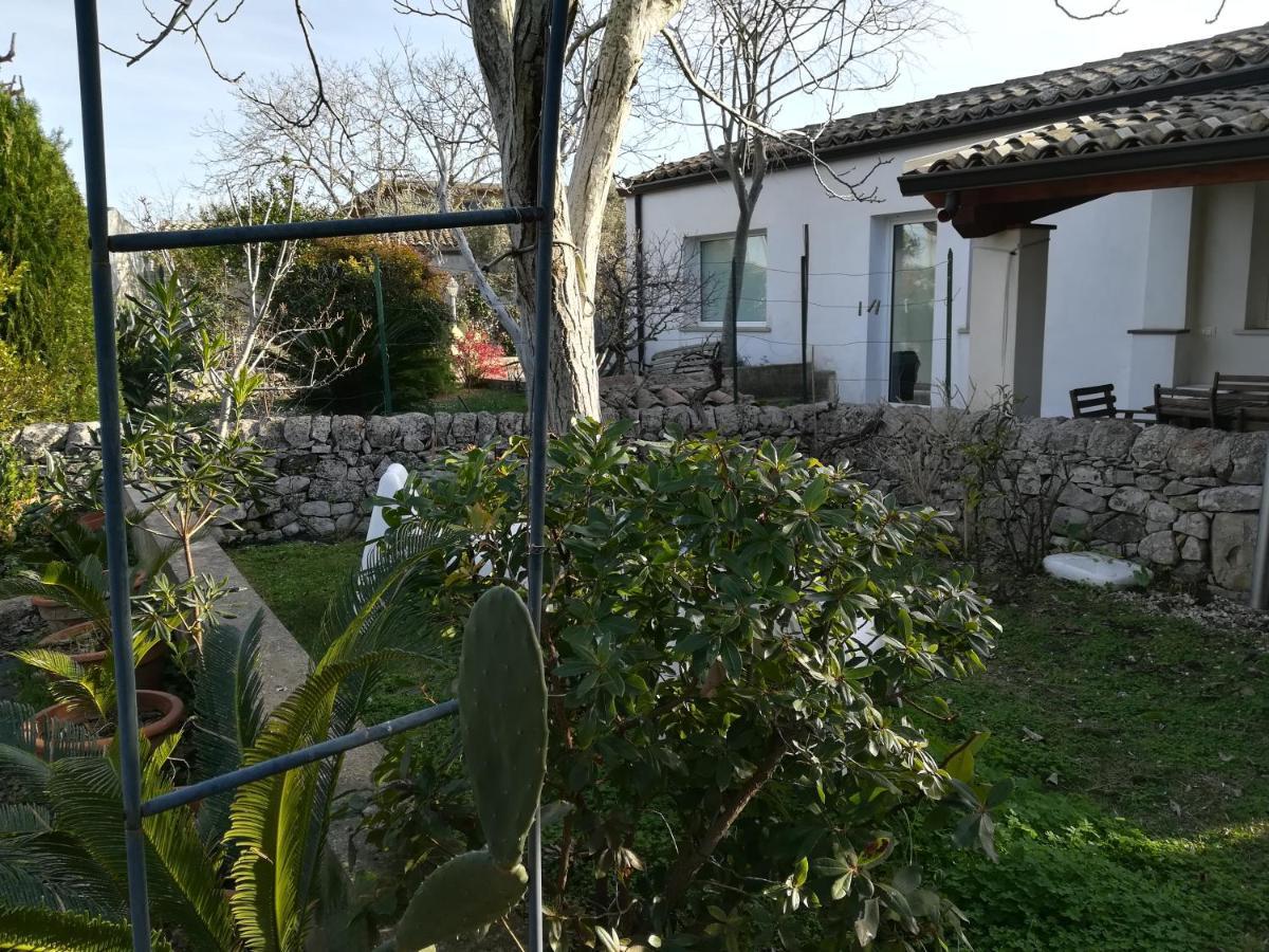 Casa Degli Avi Don Neli, Immersa Nella Natura Модіка Екстер'єр фото